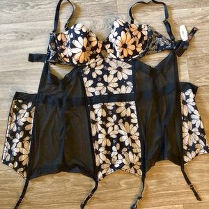 BNWT Victoria’s Secret Body Garter